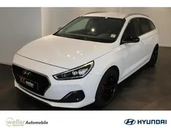 Weiss Gebraucht 2020 Hyundai i30 Premium Kombi | 20.880 € (Etwas zu teuer)