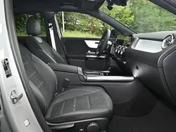 Grau / manufaktur alpingrau Gebraucht 2025 Mercedes GLA200 AMG line SUV | 46.770 € (Teuer)