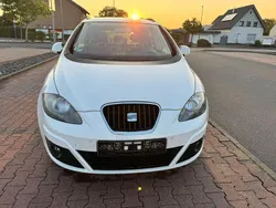 Weiß Gebraucht 2015 Seat Altea XL 4You Van / Kleinbus | 4.499 € (Guter Preis)