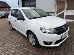Weiß Gebraucht 2016 Dacia Sandero Ambiance Limousine | 5.490 € (Guter Preis)