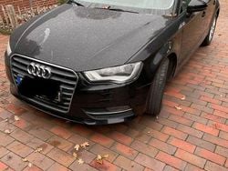 Schwarz Gebraucht 2014 Audi A3 Ambiente Limousine | 10.500 € (Fairer Preis)