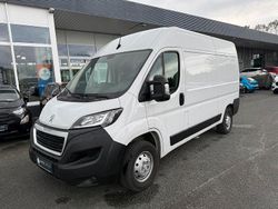 Lackierung weiss icy/deckende Gebraucht 2023 Peugeot Boxer Van | 26.950 € (Teuer)