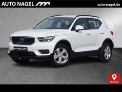 Ice white, solid / solid Gebraucht 2022 Volvo XC40 Momentum SUV | 24.900 € (Guter Preis)