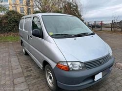 Silber Gebraucht 2005 Toyota HiAce Van / Kleinbus | 6.000 € (Fairer Preis)