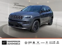 Grau (graphite grey/dach schwarz) Gebraucht 2023 Jeep Compass SUV | 27.390 € (Superpreis)