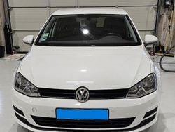 Weiß Gebraucht 2016 VW Golf VII Comfortline Limousine | 12.150 € (Guter Preis)