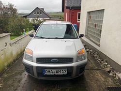 Grau Gebraucht 2007 Ford Fusion Kombi | 1.500 € (Superpreis)