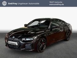 Saphirschwarz metallic Gebraucht 2022 BMW M4 Coupé | 49.860 € (Guter Preis)