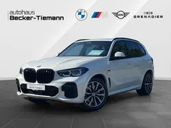Mineralweiß Gebraucht 2022 BMW X5 M Sport SUV | 67.419 € (Fairer Preis)
