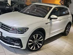 Oryxwhite perlmutteffekt Gebraucht 2020 VW Tiguan Highline SUV | 33.900 €