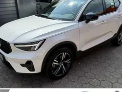 Weiß Gebraucht 2024 Volvo XC40 Plus SUV | 34.406 € (Superpreis)