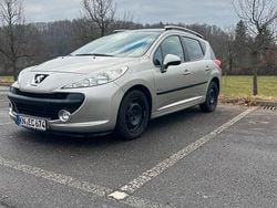 Grau Gebraucht 2009 Peugeot 207 Kombi | 4.200 €