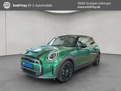 Grün Gebraucht 2023 Mini Cooper SE Kleinwagen | 23.990 € (Etwas zu teuer)