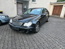 Schwarz Gebraucht 2006 Mercedes C220 Limousine | 2.750 € (Guter Preis)