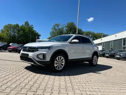 Pure white Neu 2024 VW T-Roc Life SUV | 31.990 € (Superpreis)