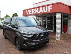 Magnetic grau Gebraucht 2024 Ford Tourneo Custom Titanium Van / Kleinbus | 45.790 € (Fairer Preis)