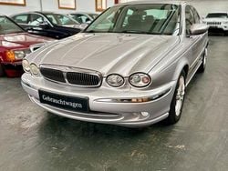Silber Gebraucht 2003 Jaguar X-type Executive Limousine | 3.990 € (Teuer)