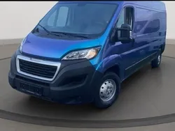 Blau Gebraucht 2019 Peugeot Boxer Van | 22.349 € (Etwas zu teuer)