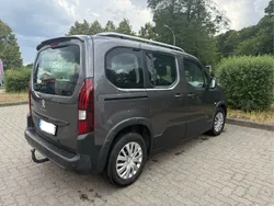 Grau Gebraucht 2018 Peugeot Rifter Active Van / Kleinbus | 13.500 € (Fairer Preis)