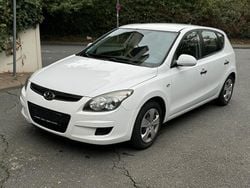 Weiß Gebraucht 2009 Hyundai i30 Limousine | 2.990 € (Fairer Preis)