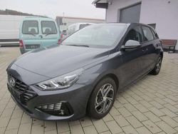Grau Gebraucht 2024 Hyundai i30 Select Limousine | 16.500 €