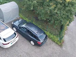 Grau Gebraucht 2009 Renault Laguna III Kombi | 2.900 €