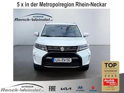Weiß Gebraucht 2024 Suzuki Vitara Comfort SUV | 24.489 € (Fairer Preis)
