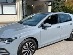 Grau Gebraucht 2021 VW Golf VIII Limousine | 23.490 € (Fairer Preis)