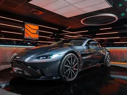 Grau Gebraucht 2019 Aston Martin V8 Vantage Coupé | 129.900 €
