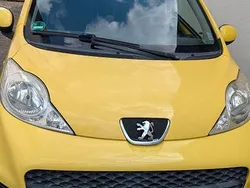 Gelb Gebraucht 2009 Peugeot 107 Filou Kleinwagen | 1.800 € (Fairer Preis)