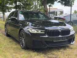Schwarz Gebraucht 2022 BMW 530 M Sport Kombi | 28.699 € (Superpreis)