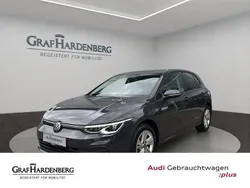 Grau Gebraucht 2021 VW Golf VIII Life Limousine | 17.666 € (Guter Preis)