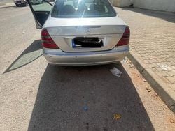 Silber Gebraucht 2004 Mercedes E220 Limousine | 1.900 € (Guter Preis)