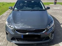 Grau Gebraucht 2020 Kia Ceed Sportswagon Vision Kombi | 15.700 € (Fairer Preis)