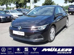 Schwarz Gebraucht 2021 VW Golf VIII Active Limousine | 20.690 € (Fairer Preis)
