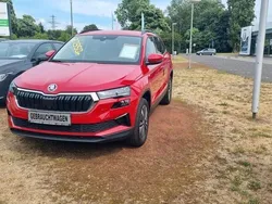 Velvetrot metallic met. Gebraucht 2022 Skoda Karoq Tour SUV | 26.950 € (Fairer Preis)