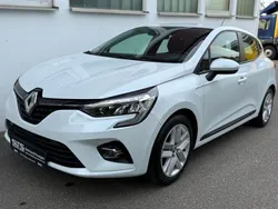 Weiß Gebraucht 2021 Renault Clio V Kleinwagen | 11.395 € (Fairer Preis)