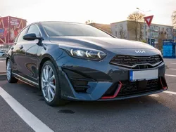 Grau Gebraucht 2022 Kia Ceed GT Limousine | 26.000 € (Guter Preis)