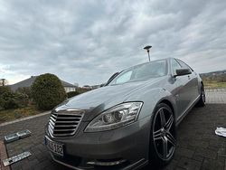 Grau Gebraucht 2010 Mercedes S350 Limousine | 17.900 € (Fairer Preis)
