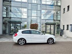 Weiß Gebraucht 2008 BMW 120 Coupé M Sport Coupé | 4.200 € (Guter Preis)