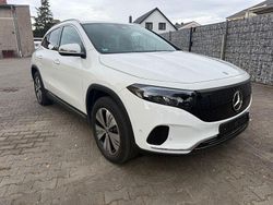 Weiß Gebraucht 2024 Mercedes EQA350 Advanced Plus SUV | 34.900 € (Superpreis)