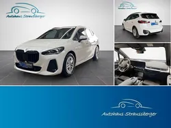 Weiß Gebraucht 2024 BMW 218 Active Tourer M Sport Van / Kleinbus | 30.770 € (Guter Preis)