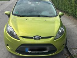 Grün Gebraucht 2009 Ford Fiesta Kleinwagen | 3.499 €