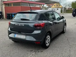 Grau Gebraucht 2023 Dacia Sandero Essentiel Kleinwagen | 11.600 € (Superpreis)