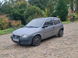 Grau Gebraucht 1995 Opel Corsa Kleinwagen | 800 €