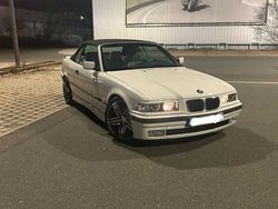 Weiß Gebraucht 1997 BMW 320 Cabriolet Cabrio | 10.999 € (Etwas zu teuer)