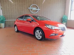 Rot Gebraucht 2018 Opel Astra Active Limousine | 11.990 € (Etwas zu teuer)