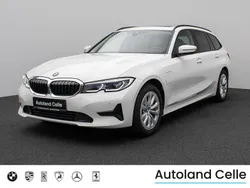 Alpinweiss uni300schwarz Gebraucht 2021 BMW 330e Sport Line Limousine | 23.499 € (Superpreis)