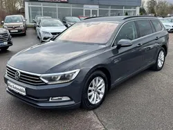 Grau Gebraucht 2019 VW Passat Comfortline Kombi | 13.999 € (Fairer Preis)