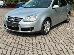 Silber Gebraucht 2009 VW Jetta Limousine | 5.600 € (Fairer Preis)